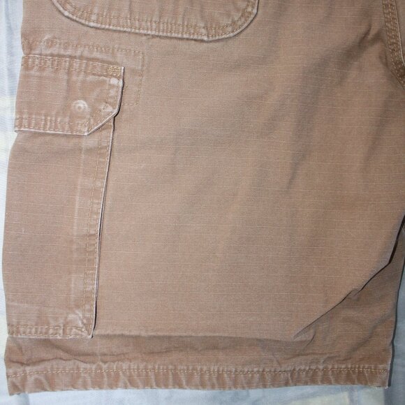 Wrangler Men's Tan Cargo Shorts - Picture 11 of 16